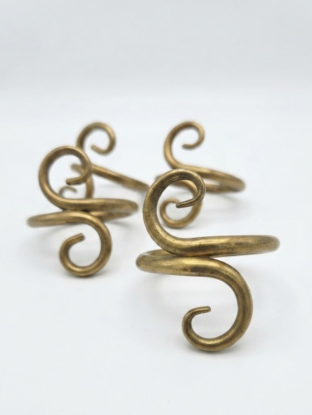 Vintage Brass Scroll Napkin Rings Set of 4 Mid Century Modern Hollywood Regency